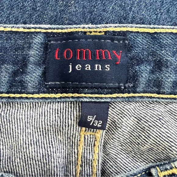 Tommy Jeans Straight Leg Junior Size 5/32 Dark Wash - Picture 4 of 5